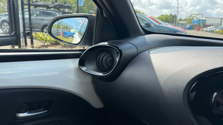 Toyota Aygo X 1.0 VVT-i Edge 5dr Petrol Hatchback